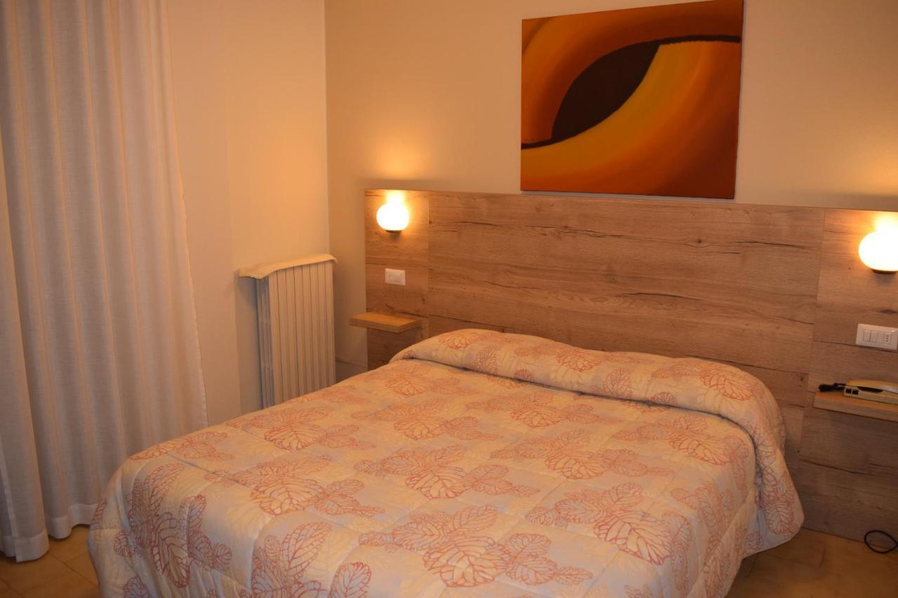بسكييرا ديل غاردا Hotel Pilotto المظهر الخارجي الصورة