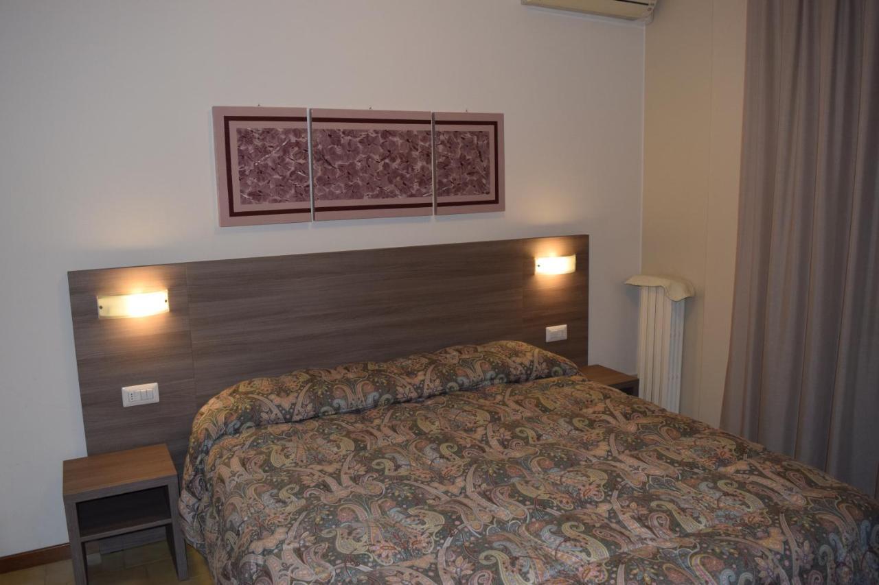 بسكييرا ديل غاردا Hotel Pilotto المظهر الخارجي الصورة