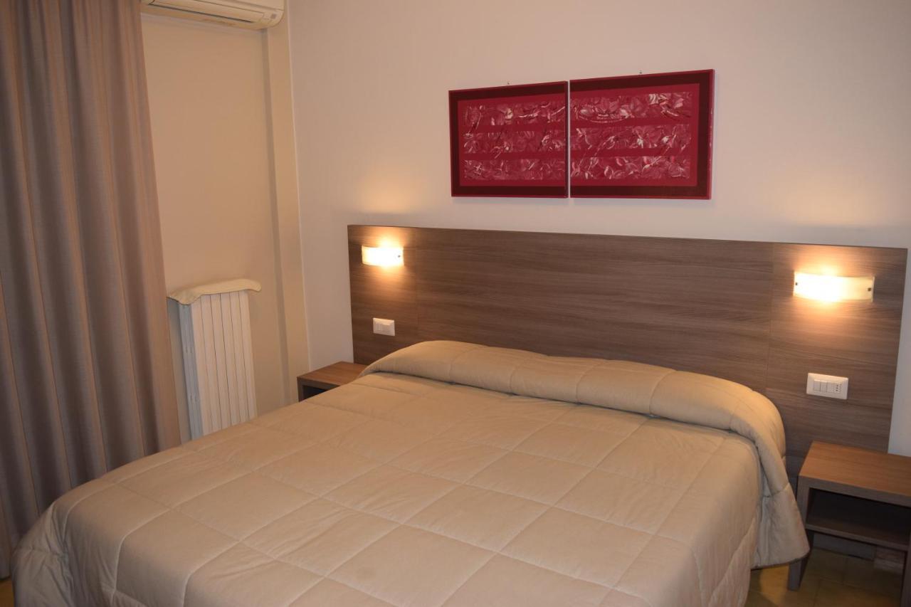 بسكييرا ديل غاردا Hotel Pilotto المظهر الخارجي الصورة