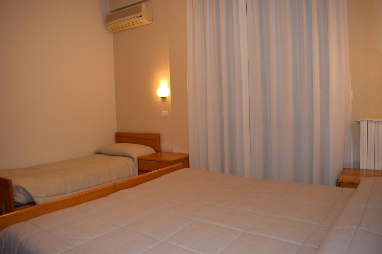 بسكييرا ديل غاردا Hotel Pilotto المظهر الخارجي الصورة
